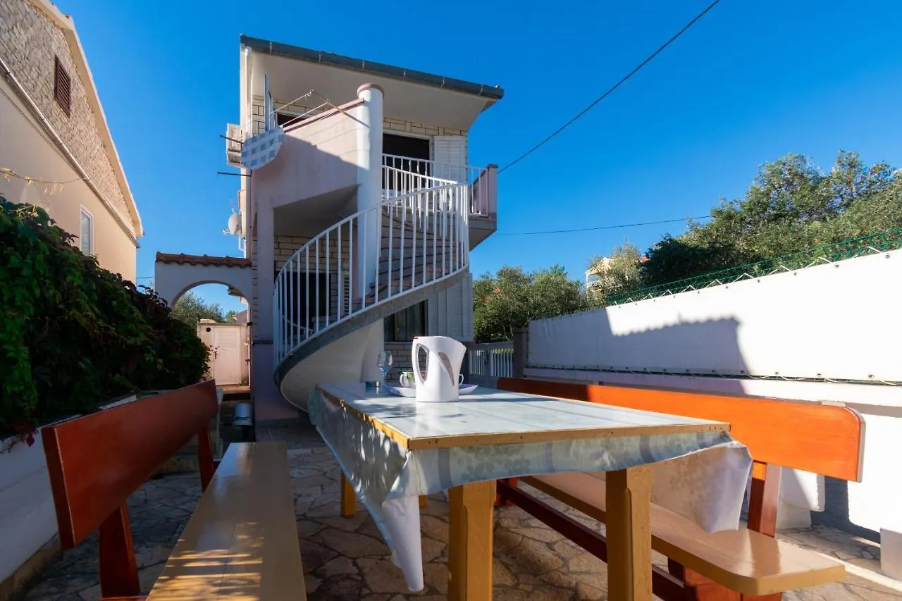 Holiday home Seaside House For Families With Children Kukljica, Ugljan - 17930 Villa